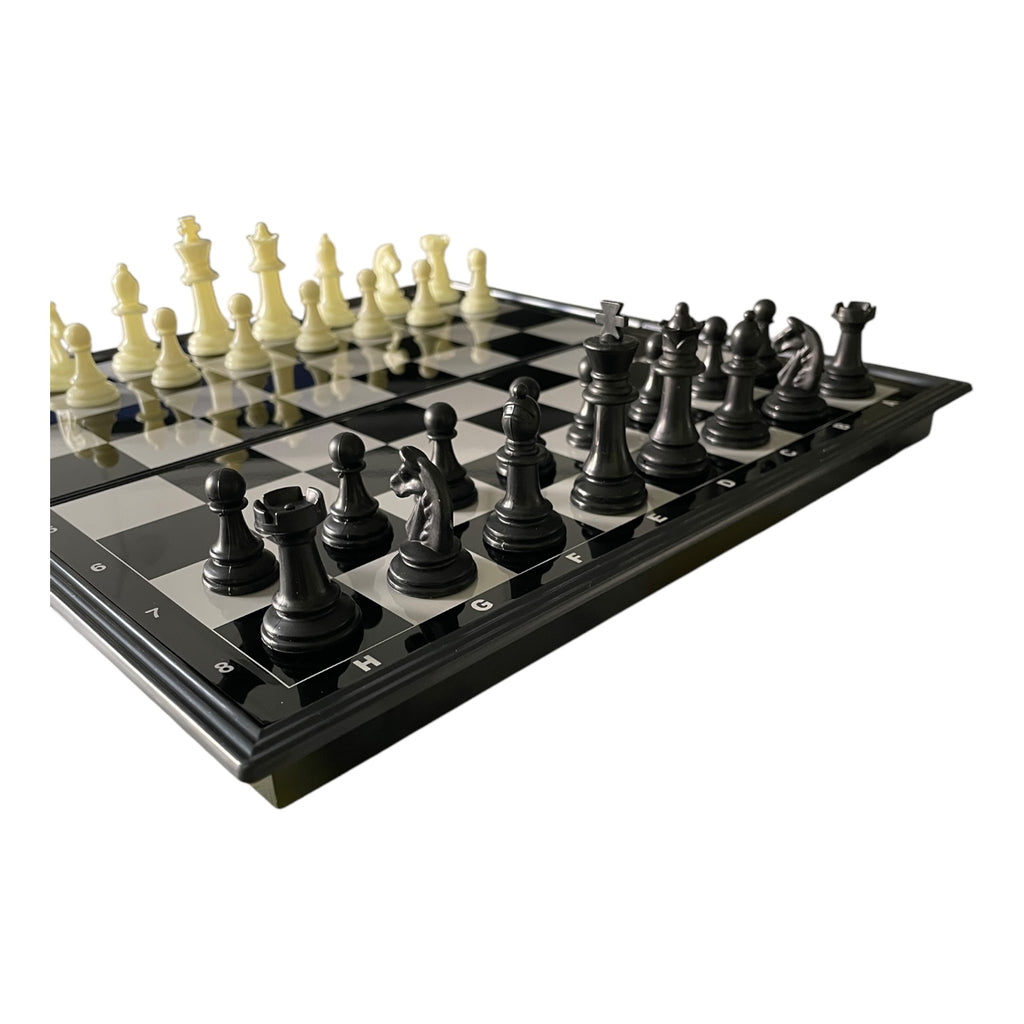 Set șah magnetic pliabil, tablă 25x25cm cu piese alb-negru